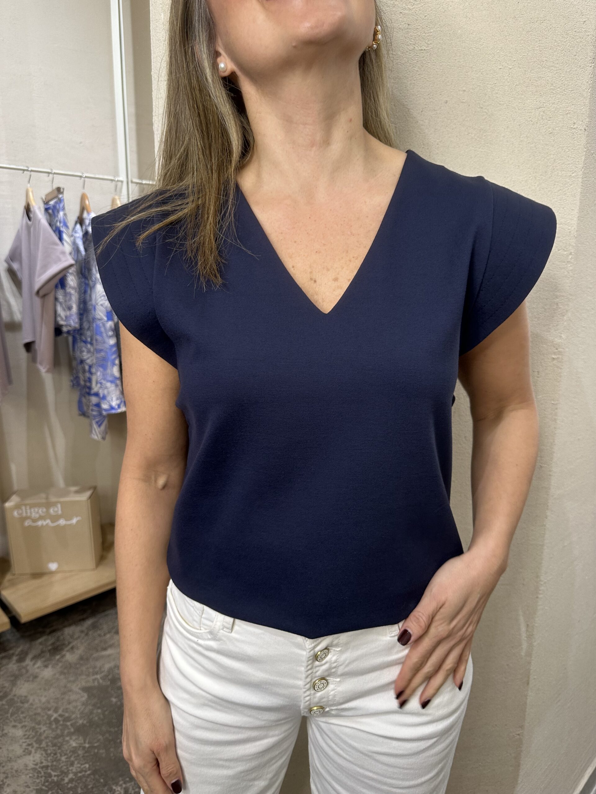 Blusa Lazio Cuello V Azul Oscuro